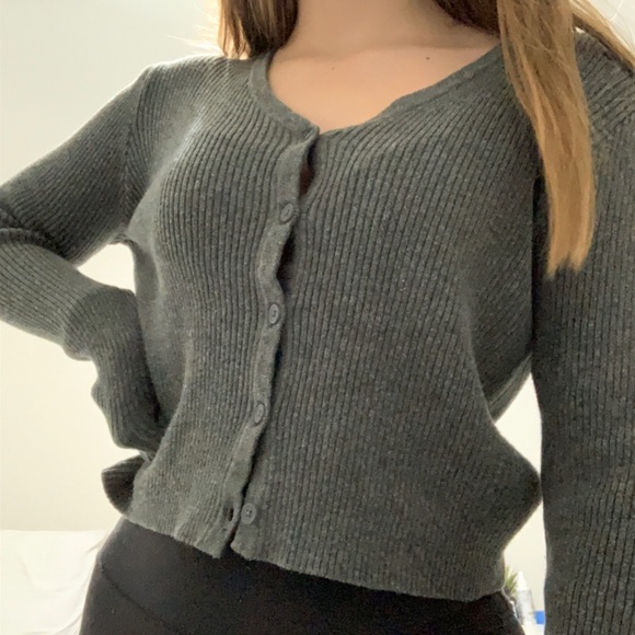Brandy Melville Sweaters - BRANDY PAIGE SWEATER